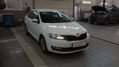 Skoda Rapid 2018 года, 116 178 км - вид 2