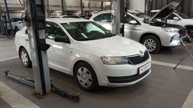 Skoda Rapid 2015 года, 386 060 км - вид 2