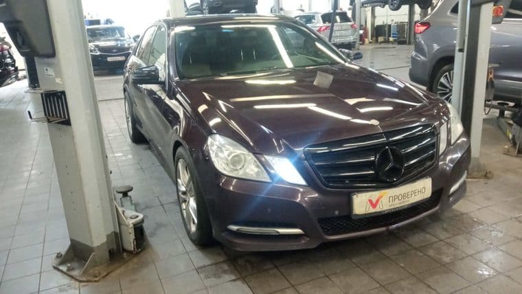 Mercedes-Benz E-класс, 2010 - вид 1