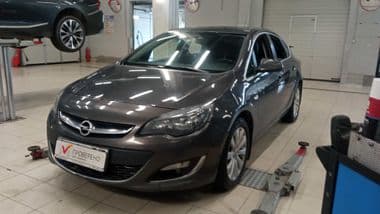 Opel Astra 2013 года, 197 398 км - вид 1