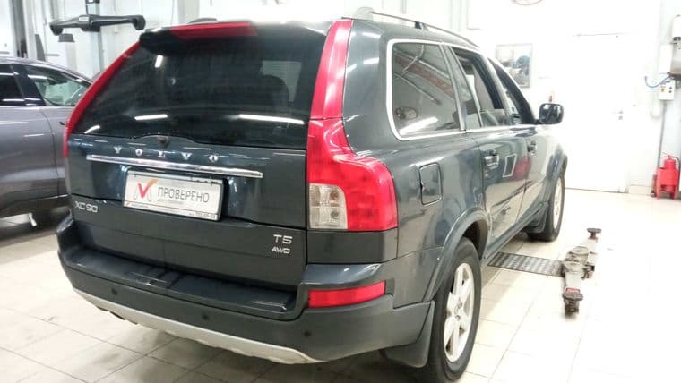 Volvo XC90, 2010 - вид 2
