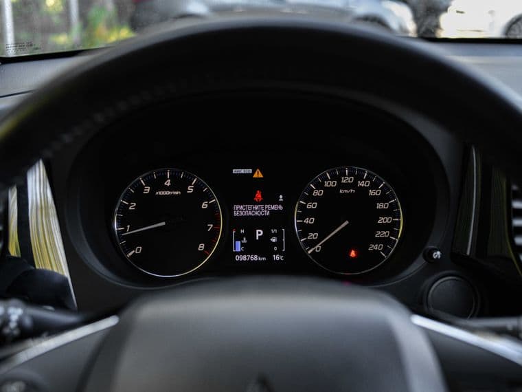Mitsubishi Outlander, 2022 - вид 4