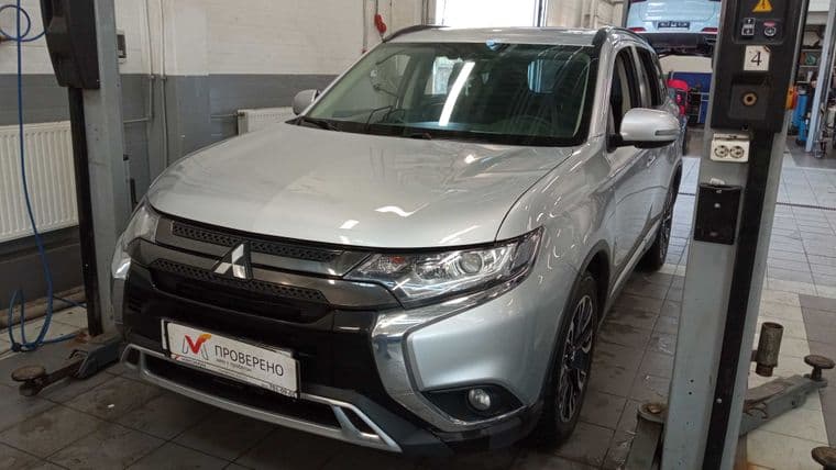 Mitsubishi Outlander 2022 года, 78 397 км - вид 1