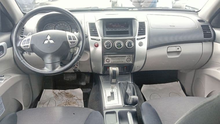 Mitsubishi Pajero Sport, 2013 - вид 4