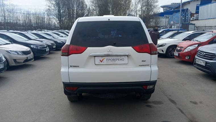 Mitsubishi Pajero Sport, 2013 - вид 4