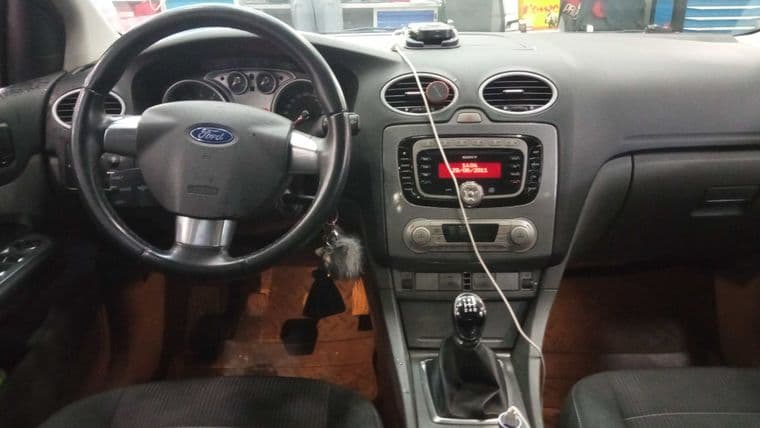 Ford Focus, 2010 - вид 4