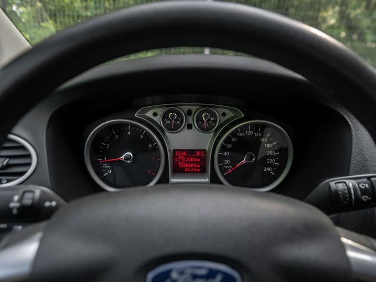 Ford Focus, 2010 - вид 4