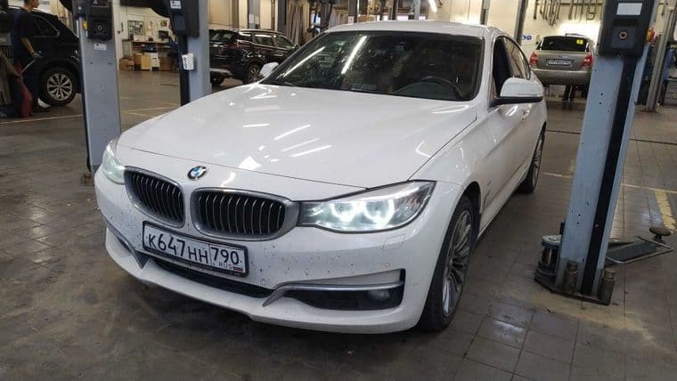 BMW 3 серия 2016 года, 198 285 км - вид 1