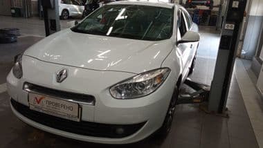 Renault Fluence 2011 года, 243 227 км - вид 1