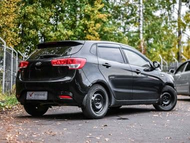 KIA Rio 2016 года, 140 000 км - вид 2