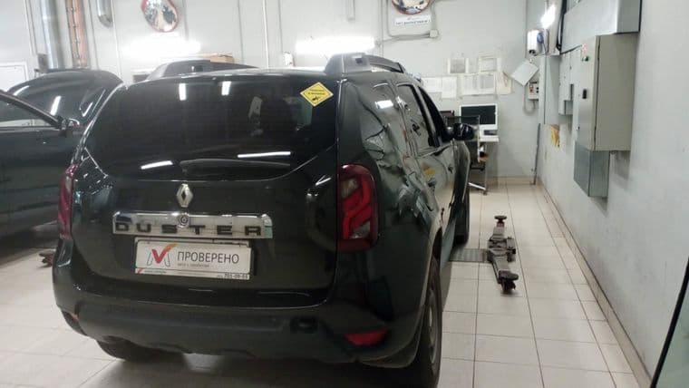 Renault Duster 2015 года, 115 048 км - вид 2