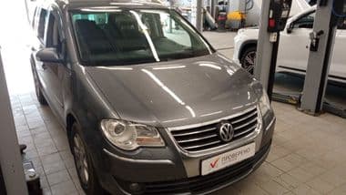 Volkswagen Touran 2006 года, 232 094 км - вид 1