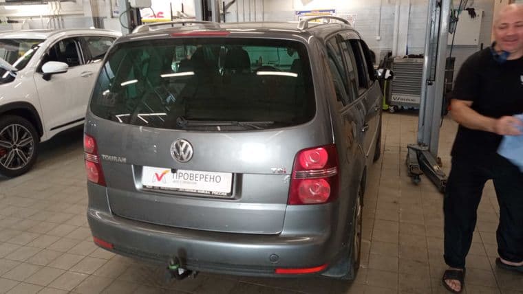 Volkswagen Touran, 2006 - вид 4
