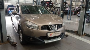 Nissan Qashqai 2011 года, 174 655 км - вид 2