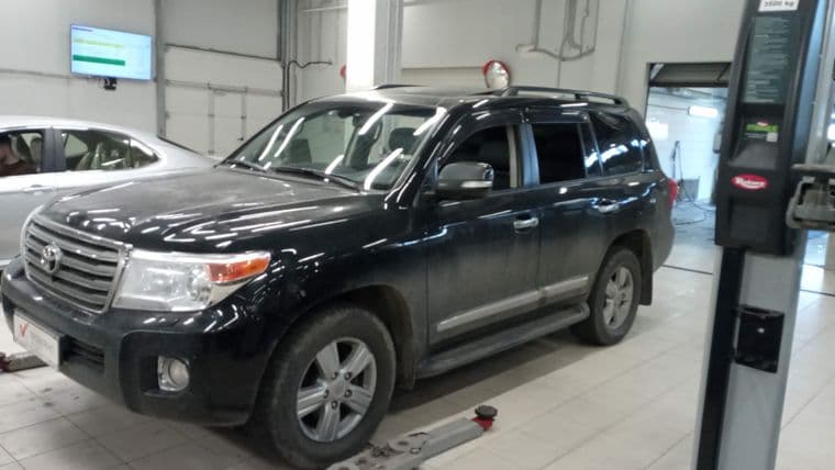 Toyota Land Cruiser, 2015