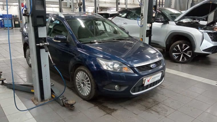 Ford Focus 2010 года, 250 000 км - вид 2