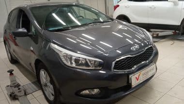 Kia Ceed 2014 года, 137 094 км - вид 2