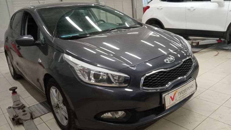 Kia Ceed 2014 года, 137 094 км - вид 2
