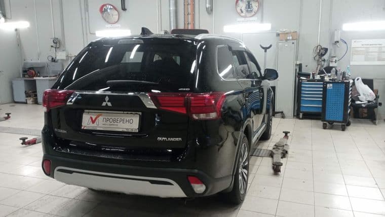 Mitsubishi Outlander, 2019 - вид 2