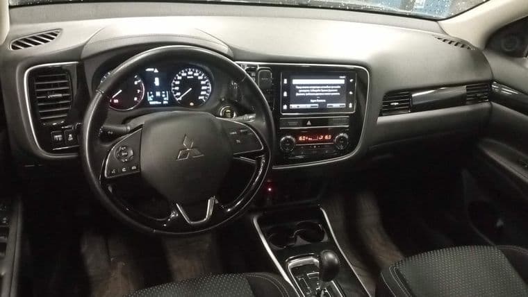 Mitsubishi Outlander, 2019 - вид 4