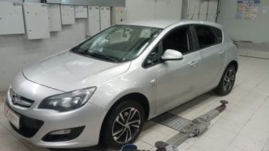 Opel Astra 2013 года, 129 868 км - вид 2