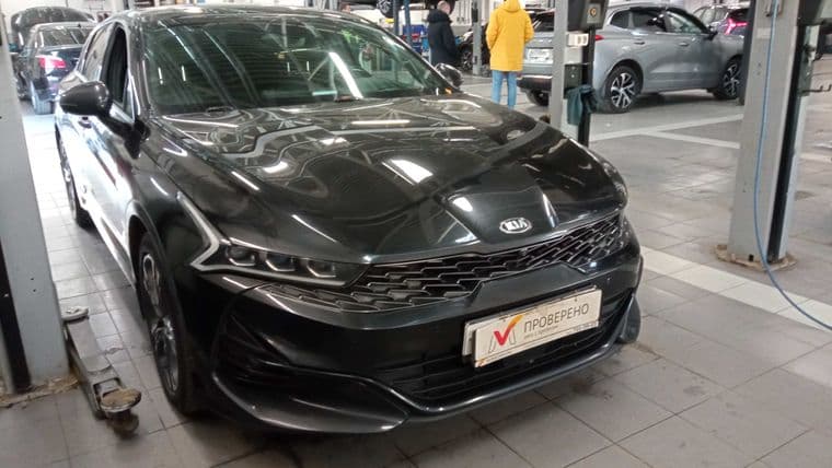 KIA K5 2020 года, 91 083 км - вид 2