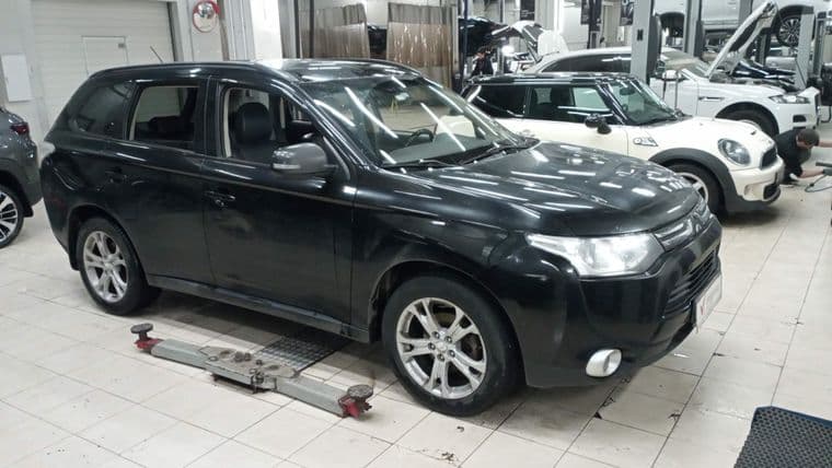 Mitsubishi Outlander, 2012 - вид 1