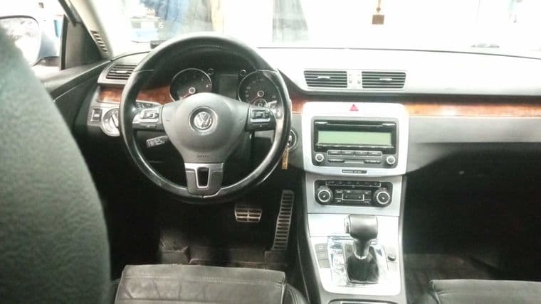 Volkswagen Passat, 2010 - вид 4