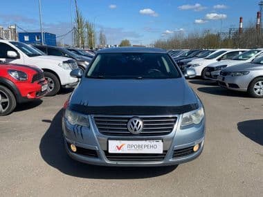 Volkswagen Passat 2010 года, 189 365 км - вид 2
