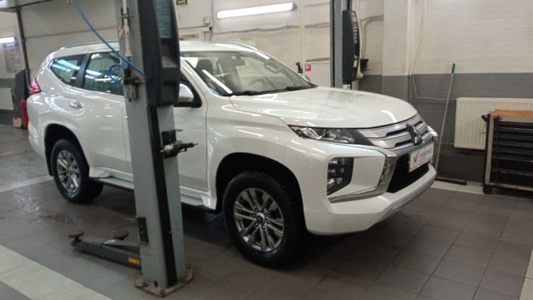 Mitsubishi Pajero Sport, 2021 - вид 1