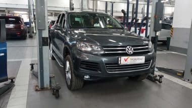 Volkswagen Touareg 2013 года, 209 644 км - вид 2