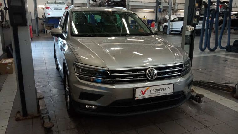 Volkswagen Tiguan, 2020 - вид 2