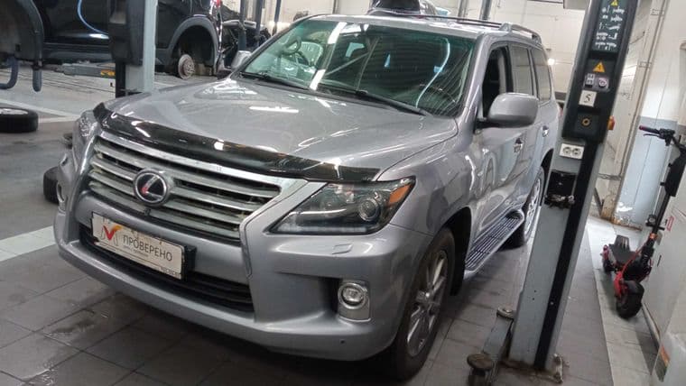 Lexus LX 2011 года, 345 458 км - вид 1