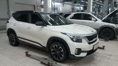 KIA Seltos 2020 года, 104 560 км - вид 2