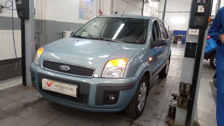 Ford Fusion 2008 года, 44 140 км - вид 1