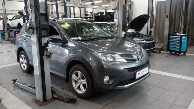 Toyota RAV4 2014 года, 139 262 км - вид 2