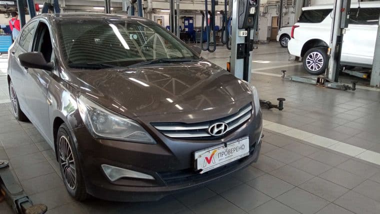 Hyundai Solaris 2015 года, 238 841 км - вид 2