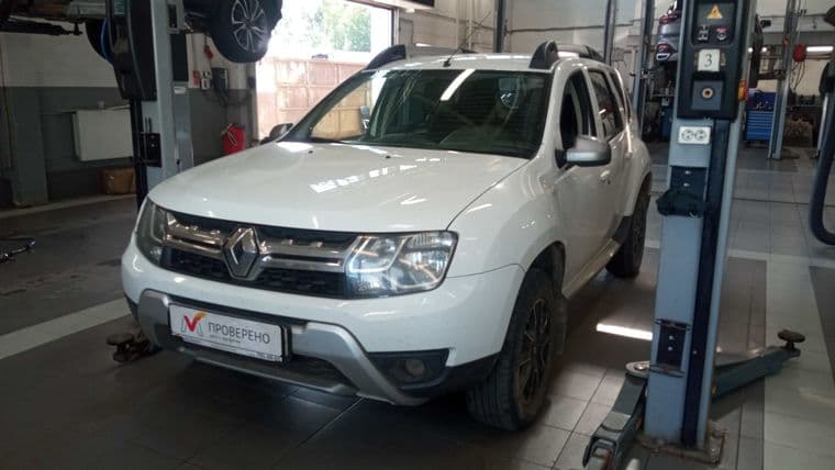 Renault Duster 2018 года, 127 444 км - вид 1