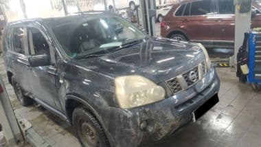 Nissan X-Trail 2010 года, 196 843 км - вид 2