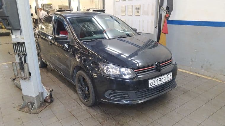Volkswagen Polo 2011 года, 153 912 км - вид 2