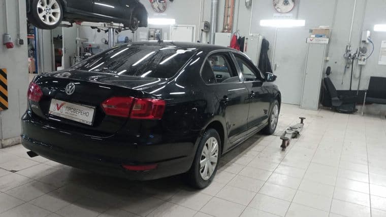 Volkswagen Jetta, 2012 - вид 2