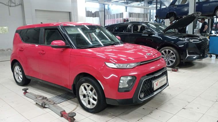 KIA Soul 2019 года, 107 000 км - вид 2
