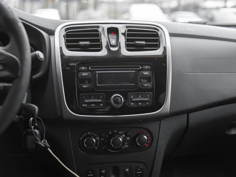 Renault Logan, 2016 - вид 2