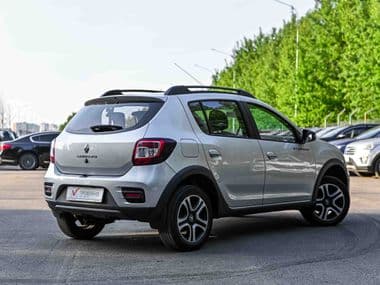 Renault Sandero Stepway 2020 года, 61 042 км - вид 2