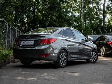 Hyundai Solaris 2015 года, 137 718 км - вид 2
