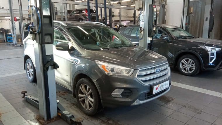 Ford Kuga 2017 года, 159 348 км | VIN 63935 - вид 2