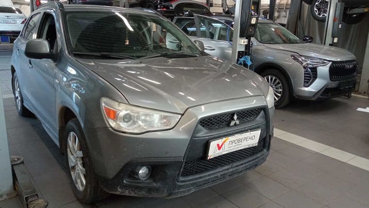 Mitsubishi ASX 2010 года, 325 306 км - вид 2