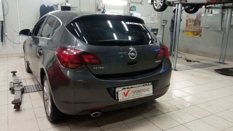 Opel Astra, 2011 - вид 2