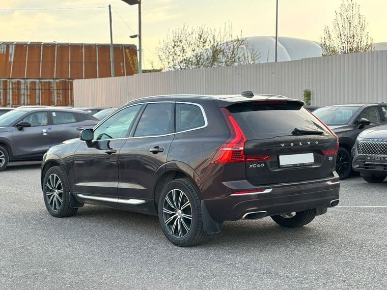 Volvo XC60, 2021 - вид 3