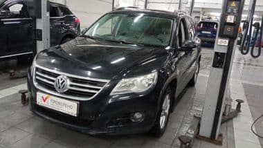 Volkswagen Tiguan 2011 года, 170 415 км - вид 1